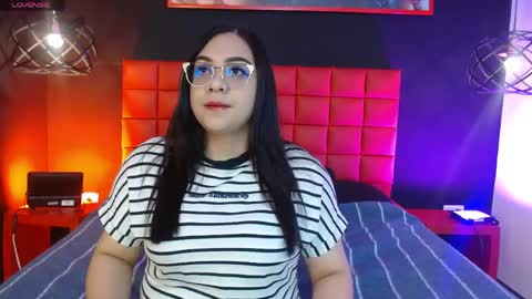 Snapshot of valkirye_ chatting on 03/15/26, 11:16 Valkirye online show from 03/15/26, 11:16