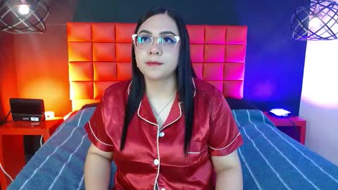 Snapshot of valkirye_ chatting on 03/20/26, 11:15 Valkirye online show from 03/20/26, 11:15