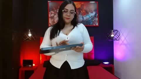 Snapshot of valkirye_ chatting on 03/23/26, 11:25 Valkirye online show from 03/23/26, 11:25