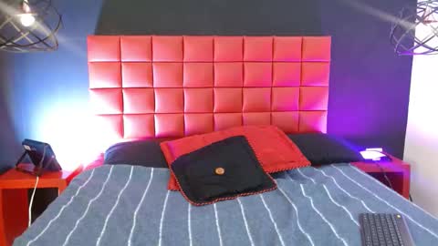 Snapshot of valkirye_ chatting on 03/25/26, 11:16 Valkirye online show from 03/25/26, 11:16