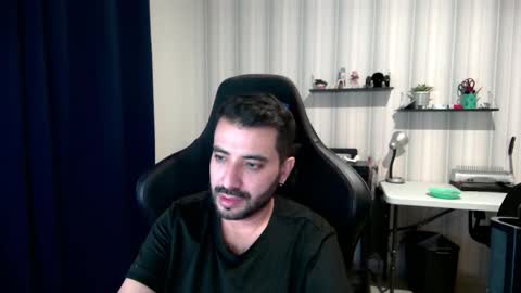 Snapshot of vallartamexi chatting on 10/23/25, 12:21 Roberto Carlos online show from 10/23/25, 12:21