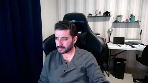 Snapshot of vallartamexi chatting on 11/08/25, 02:12 Roberto Carlos online show from 11/08/25, 02:12