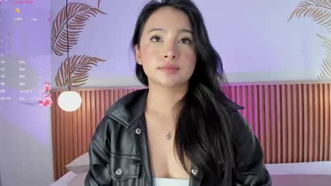 valleriie_ online show from 04/14/26, 05:19