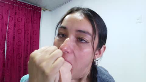 Snapshot of vallery_evanss chatting on 01/24/25, 01:35 Taty independent account online show from 01/24/25, 01:35