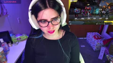 Im Violet online show from 12/23/24, 05:06