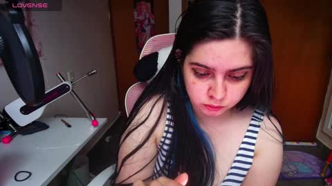 Im Violet online show from 02/06/25, 11:54