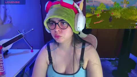 Im Violet online show from 03/04/25, 03:22