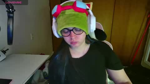 Im Violet online show from 03/11/25, 05:27