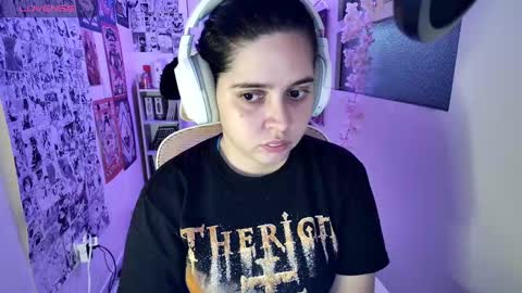 Im Violet online show from 10/02/25, 03:24