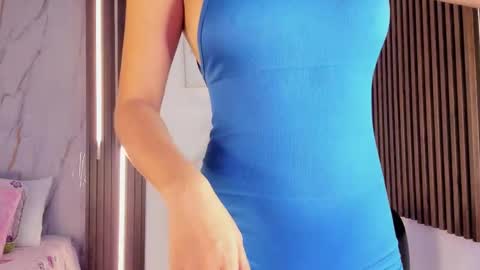 Vallolet Peach  online show from 02/10/26, 12:09