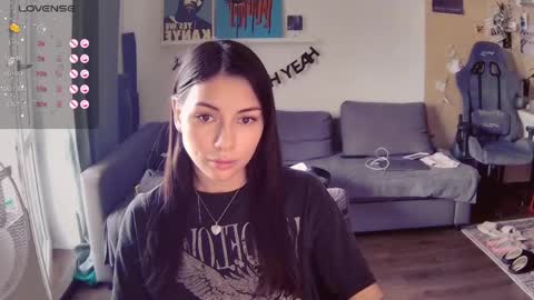 Little Devil online show from 04/13/26, 11:05