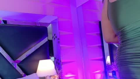 Snapshot of valrery_roussex chatting on 04/30/26, 07:20 Valery online show from 04/30/26, 07:20