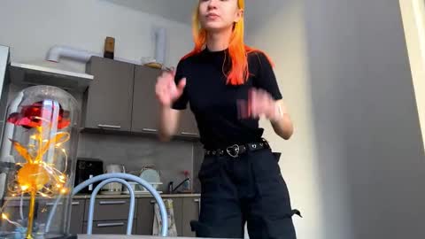 Snapshot of valtopi chatting on 02/06/26, 07:12 Emily online show from 02/06/26, 07:12