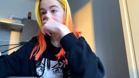 Snapshot of valtopi chatting on 02/14/26, 06:21 Emily online show from 02/14/26, 06:21