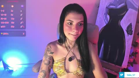 Snapshot of valu_57 chatting on 11/18/25, 11:15 Valu online show from 11/18/25, 11:15