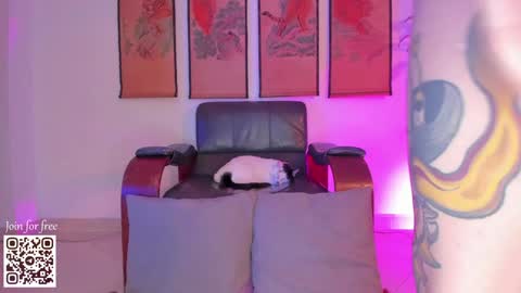      online show from 12/01/24, 07:58