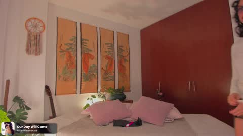      online show from 04/22/26, 12:46