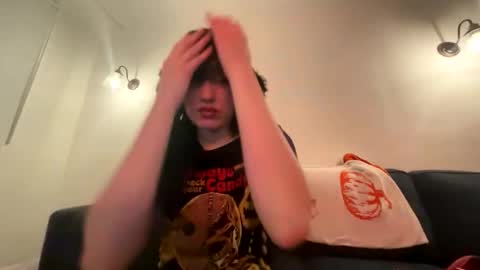 Snapshot of vampgatita chatting on 11/12/25, 02:34 vampgatita online show from 11/12/25, 02:34