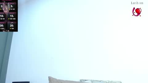 Snapshot of vampgyal chatting on 10/09/25, 08:23 vamp online show from 10/09/25, 08:23