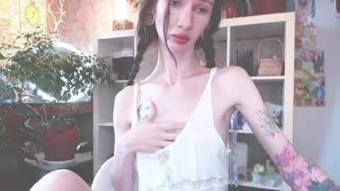 Mollyy Valentine online show from 08/02/26, 10:19