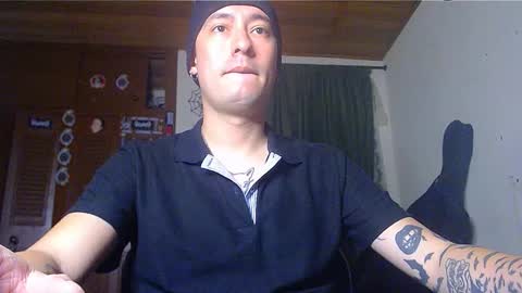 Snapshot of vampireathome chatting on 01/29/25, 04:15 vampireathome online show from 01/29/25, 04:15