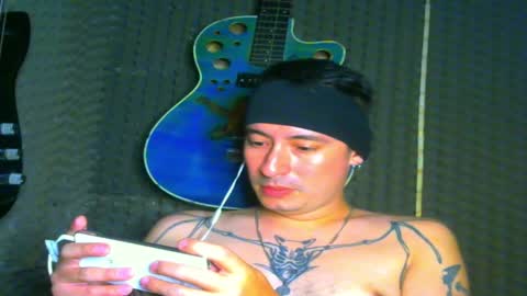 Snapshot of vampireathome chatting on 02/21/25, 08:51 vampireathome online show from 02/21/25, 08:51