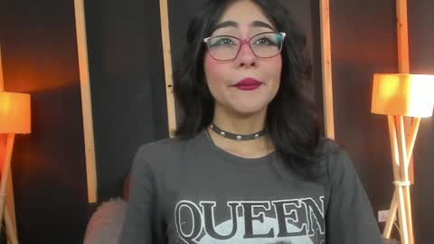 Snapshot of vampy_dolll chatting on 12/29/24, 02:00 vampy_dolll online show from 12/29/24, 02:00