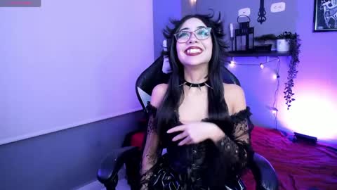 vampy_dolll online show from 04/17/26, 12:13