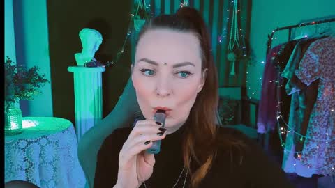 Snapshot of vandarossi chatting on 12/29/24, 08:11 Vanda online show from 12/29/24, 08:11