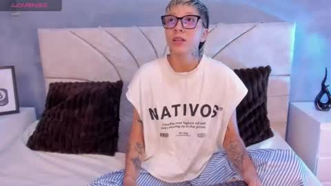 vane_grey online show from 06/16/26, 07:27