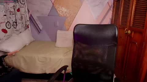 vane_latin18 online show from 05/06/26, 09:42