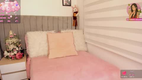 vanesa_moon_ online show from 03/28/26, 12:21