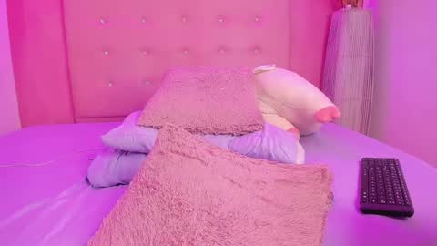 Snapshot of vaness_dior chatting on 01/22/25, 05:38 vaness_dior online show from 01/22/25, 05:38