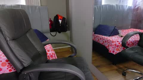 Vanessa online show from 02/25/26, 10:19