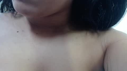 Snapshot of vanessa_f chatting on 06/30/26, 07:37 vanessa online show from 06/30/26, 07:37