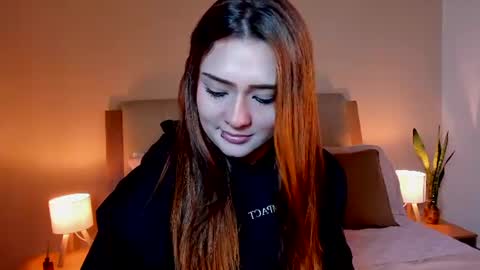 vanessa_foxyy online show from 06/19/26, 07:50