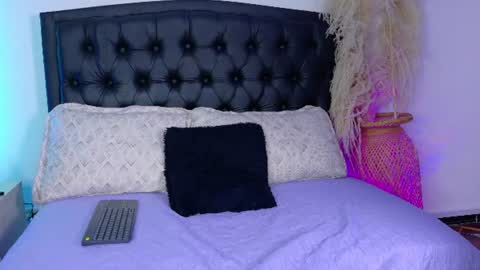vanessa_mejiia online show from 06/22/26, 08:06