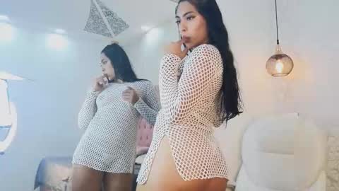 Vanessa  online show from 10/02/25, 07:54