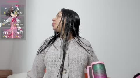 Snapshot of vanessaadol chatting on 01/05/25, 12:31 vanessaadol online show from 01/05/25, 12:31