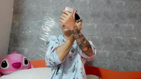 Snapshot of vanessaadol chatting on 02/13/25, 09:51 vanessaadol online show from 02/13/25, 09:51