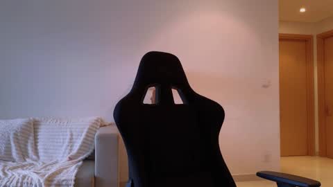 vanessa online show from 12/24/24, 12:00