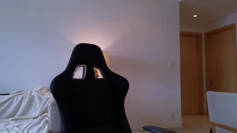 vanessa online show from 12/29/24, 04:48