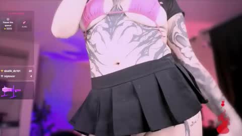 Snapshot of vanessablackrose chatting on 11/29/25, 02:03 Vanessa online show from 11/29/25, 02:03