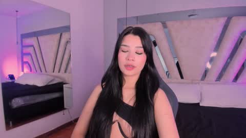 Snapshot of vanessaduval chatting on 10/30/25, 11:16 vanessaduval online show from 10/30/25, 11:16