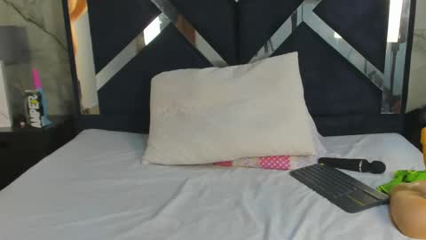 Vanessa Hard online show from 02/21/26, 08:10