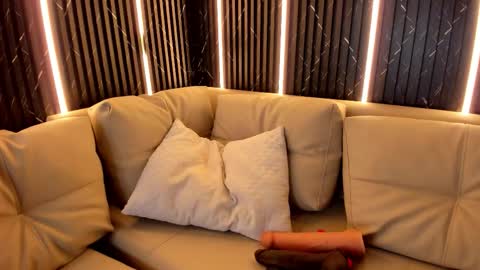 Vanessa Hard online show from 03/27/26, 03:12