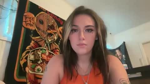 vanessaluvs2play online show from 10/31/25, 10:11