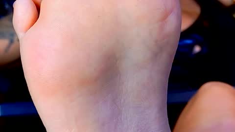 Miss Vanessa online show from 11/28/25, 07:27