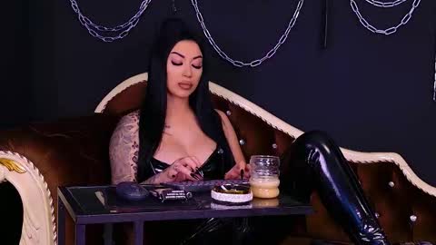 Miss Vanessa online show from 03/11/26, 08:59