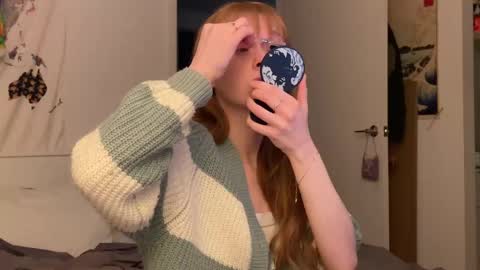 Snapshot of vanessapark chatting on 02/26/25, 06:58 Vanessa online show from 02/26/25, 06:58